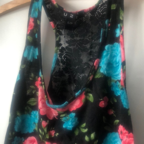 Floral & lace flowy crop tank size S - Picture 2 of 3